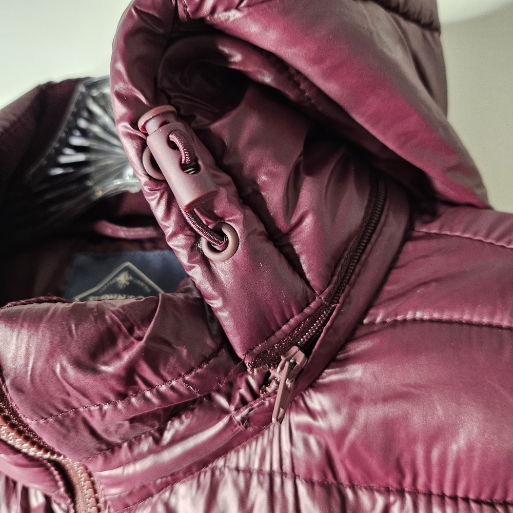 St. John’s Bay Burgundy Hooded Puffer Jacket Lightweight Zip Coat Small - Picture 5 of 9